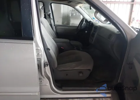 2004 Ford Explorer Xlt z USA, uszkodzony, nr VIN 1FMZU63K04UB67089